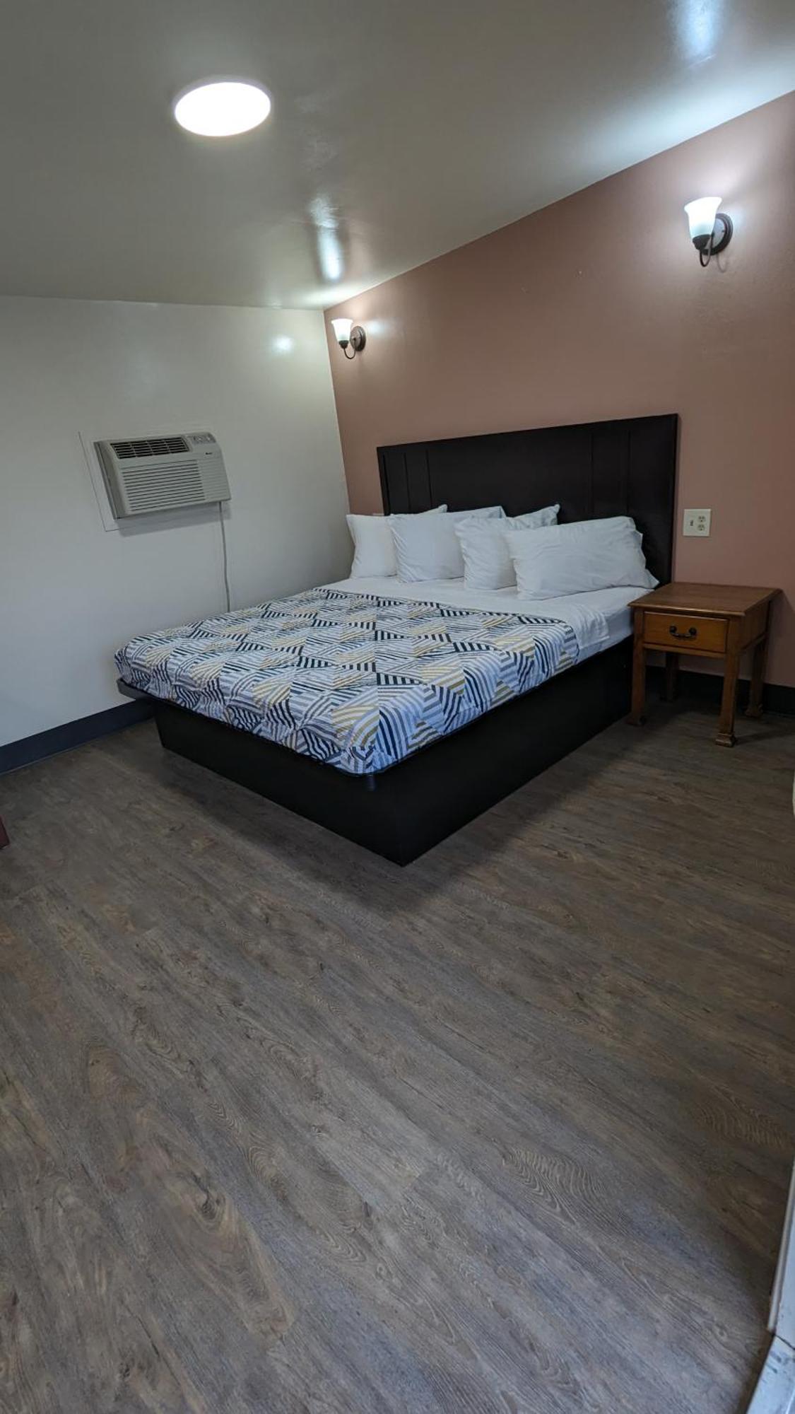 Motel Value *